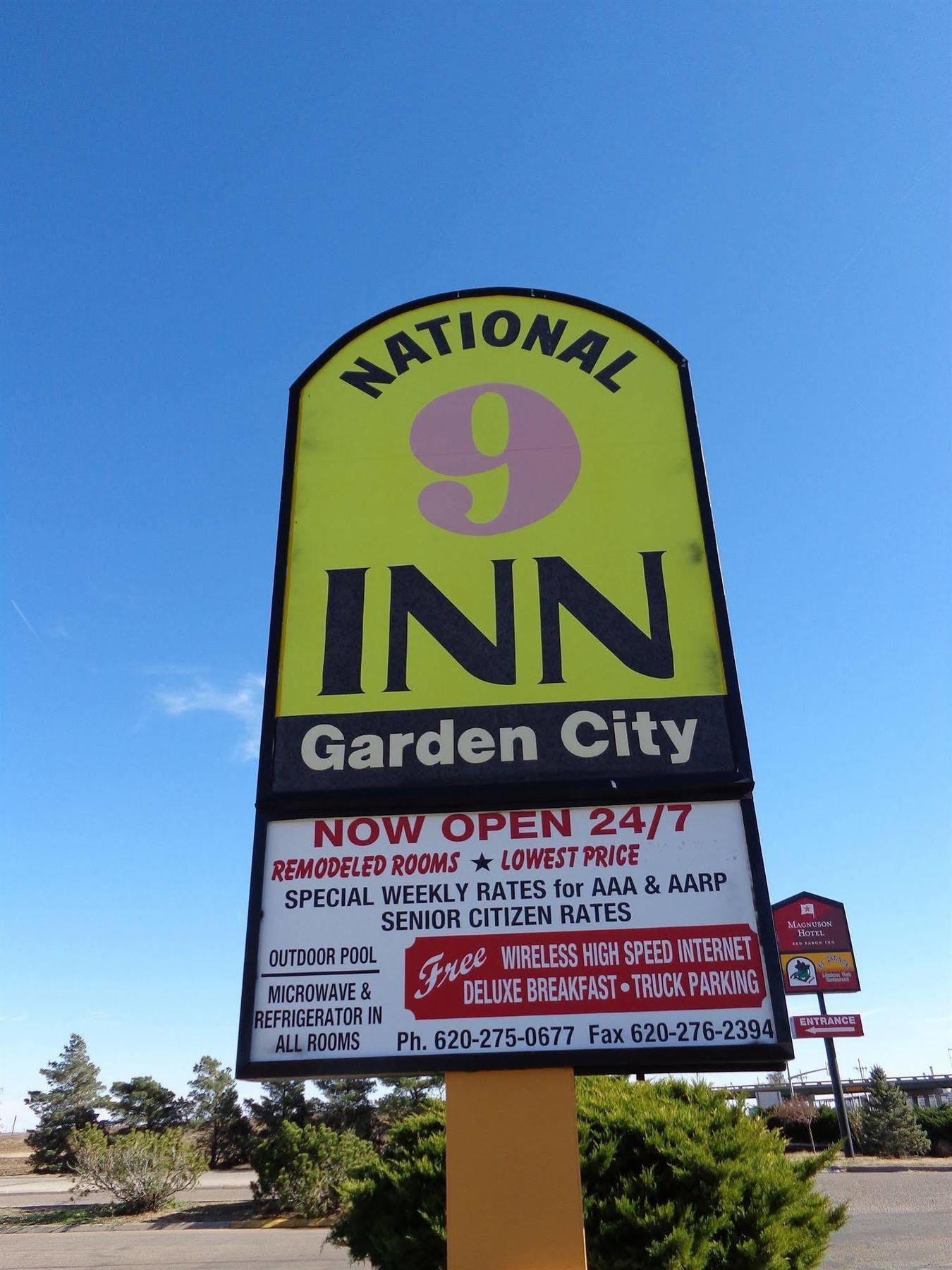 National 9 Inn Garden City Esterno foto